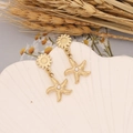Orecchini girasole dorati con ciondoli a stella marina e perle su vassoio a conchiglia - 4# Orecchini