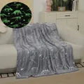 Glow-in-the-dark flannel dinosaur skeleton blanket in grey and white for kids - Dinosaur Fossil / 100*150cm
