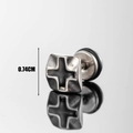 Orecchino a perno in acciaio al titanio con croce a rilievo argento stile punk - Stile Quadrato Croce in Rilievo (S345)