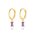 Goldene Creolen mit rechteckigen lila Zirkonia-Anhängern für elegantes Damen-Schmuck - Gold mit violettem Stein