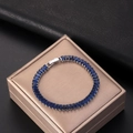 Lujosa pulsera tenis con circonitas azul oscuro corte esmeralda y baño en tono plateado - 18cm Chapado en Platino Circón Azul