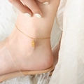Chevillère minimaliste plaquée or avec un petit pendentif rectangulaire en lingot d'or - Bracelet de Cheville Doré - 20+5cm