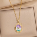 Collana con ciondolo floreale in smalto e farfalla dorata in scatola regalo gioielli - Farfalla Ovale - Viola (A3 Viola)