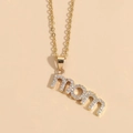 Goldkette aus Edelstahl mit MOM-Anhänger und funkelnden Zirkoniasteinen für Damen - mom Buchstabe-Weißer Zirkonia