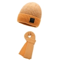 Set berretto e sciarpa in maglia arancione zenzero con fodera in pile e toppa in pelle - Taglia unica / Giallo