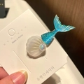 Blue-green gradient mermaid tail hair clip with pearl shell on display card - 10# Shell Mermaid Tail - Blue