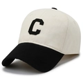 Berretto da baseball a contrasto con corona crema e visiera nera ricamata con la C - Regolabile / Nero