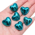 Perle a cuore in acrilico blu pavone metallizzato per gioielli fai-da-te sul palmo - Blu Liscio (20x18mm)