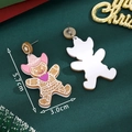 Gingerbread man earrings with pink cowboy hat and purple scarf, 5.7cm height - Pink Cowboy Hat Gingerbread Man Acrylic-SD61365