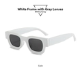 Seitenansicht der Retro-Cat-Eye-Sonnenbrille mit dickem weißem Rahmen und grauen Gläsern - Weißer Rahmen Graue Gläser