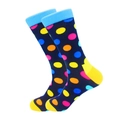 Dunkelblaue Herrensocken mit bunten Punkten und kontrastierenden gelben Spitzen - Einheitsgröße / Tiefblau mit gemischten Farbpunkten