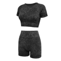 Set yoga donna 2 pezzi con crop top e pantaloncini a vita alta in grigio scuro lavato - S / Nero