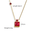 Collier plaqué or 14K avec pendentif en pierre carrée rose vif et détails ronds - Zircon Rouge