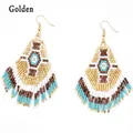 Böhmische Perlenohrringe mit Goldhaken in Weiß und Blau mit stilvollen Quasten - Gold/Weiß/Braun/Blau