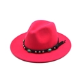 Dettaglio cappello fedora in feltro rosa con fascia in turchese e borchie - M (56-58cm) / Edizione Standard / Rosa Rosso