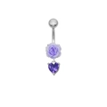 Gros plan d'un piercing nombril avec rose violette et pierre en forme de cœur - Rose Violette Cœur Pierre (24060301-7)