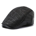 Gorra de hombre en cuero negro texturizado con costuras geométricas y detalles - Ajustable / Negro