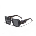 Gafas de sol cuadradas Y2K con montura negra gruesa y patillas de carey retro chic - Púrpura Transparente Pata Carey