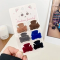 6er-Set Mini-Flock-Haarspangen in Braun, Blau, Rot und Schwarz auf Präsentationskarte - Schleife B Modell / 6er Set-2.6CM