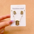 Schmuckset aus goldenem Edelstahl mit Buchstaben-B-Halskette und Ohrsteckern - Buchstabe B