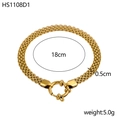 Dettaglio del bracciale a catena piatta dorata con lunghezza 18cm e larghezza 0,5cm - Stile Intrecciato a Maglia (HS1108D1)