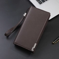 Braune lange Herrenbrieftasche aus Leder mit Litschimuster, Handschlaufe und Dekor - Kaffeebraun