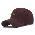 Casquette de baseball à chevrons rouge foncé avec un élégant nœud en métal doré - Réglable / Bordeaux