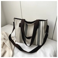 Grand sac cabas en toile rayée avec poignées marron et bandoulière réglable - Gris