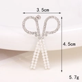 Silver scissor brooch with crystals and pearls, measuring 3.5cm by 4.5cm and 5.7g - Silver Pearl Scissor