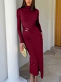 Elegantes burgunderrotes Maxikleid mit Stehkragen, langen Ärmeln und Seitenschlitz - XS / Rot