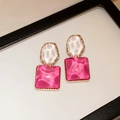 Orecchini vintage dorati con resina ovale bianca e quadrata rosa acceso effetto onda - Orecchini a Lobo a Onda Quadrata Irregolare (Oro/Bianco/Rosa)