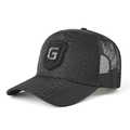 Berretto da baseball nero con logo G in metallo e rete traspirante su fondo bianco - L(58-60cm) / Nero