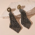 Boucles d'oreilles tête de lion dorées avec franges à paillettes noires et strass - Tige en Argent - Tête de Lion Dorée Gland en Maille Noire