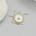Detail of round heart shell pendant with gold star inlay and dimensions 23.6x17.8mm - 16-Shell Octagram Zirconia