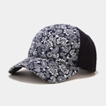 Detailansicht des Paisley-Musters auf Krempe und Panel der Vintage Baseballkappe - Paisley Pferdeschwanz Stil / Marineblau