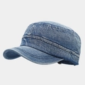 Λεπτομέρεια από πλυμένο denim στρατιωτικό καπέλο με ενισχυμένες ραφές και κοντό γείσο - Ρυθμιζόμενο / Ανοιχτό μπλε