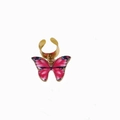 Detail van de roze en zwarte vlinderhanger met gouden ring voor dreadlocks en kapsels - Rozerode Vlinder 1st