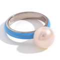 Blauwe emaille ring met parel op gepolijste roestvrijstalen band voor vrouwen - US 6 / Zilver Blauw