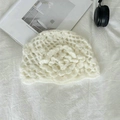 Berretto in maglia all'uncinetto cavo bianco, comodo cappello invernale mohair retrò. - M(56-58cm) / Crema