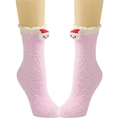 Nahaufnahme rosa Flauschsocken aus Korallenvlies mit süßem 3D-Weihnachtsmann-Dekor - Kleiner Schneemann / Lila
