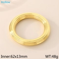 Brazalete hueco de acero inoxidable chapado en oro de 18k con diseño de ranuras - Diámetro Interior 62x13mm (Hueco) / Dorado