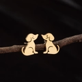 Orecchini a perno a forma di cucciolo in acciaio inossidabile dorato su ramo scuro - Oro