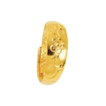 Bague dorée ajustable avec motif floral en relief et finition en métal poli - Motif Floral (J2311)