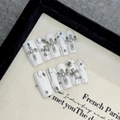 Uñas postizas de mármol blanco con cruces plateadas y perlas en forma de trapecio - Grande (L) / Estilo Cruz Mármol Blanco (2025-长方)