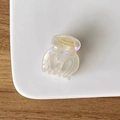Mini pince à cheveux en acétate blanc perle avec texte doré fait à la main - Blanc Féerique