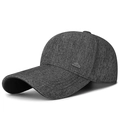Verstellbare Herren Baseballkappe in Graumeliert mit dreieckigem Metall-Logo-Detail - Dunkelgrau