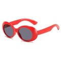 Rote Retro-Oval-Sonnenbrille für Kinder mit dunklen Gläsern für trendigen Streetstyle - Roter Rahmen Graue Gläser