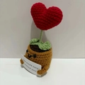 Handgemachte Häkelpflanze mit rotem Herz und Karte Life would succ without you - 14cm / Rotes Herz