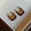 Detail view of square U-shaped earrings in gold metal and dark brown vintage resin - Ear Hoop-Dark Brown (1#)