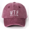 Gorra de béisbol burdeos lavada con bordado WTF blanco para protección solar diaria - Talla única / Burdeos